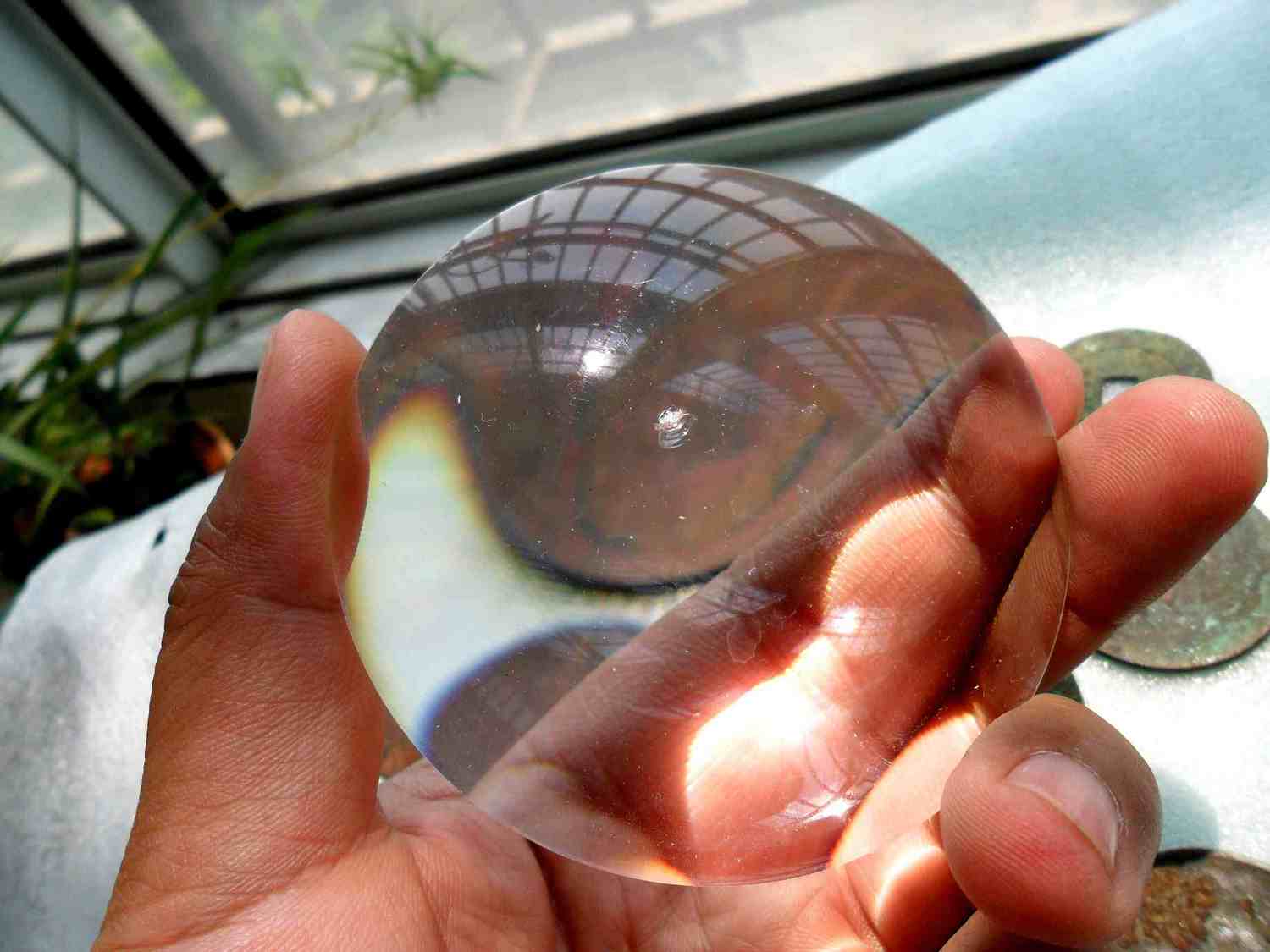 賞玩錢幣絕佳寶器 光學(xué)玻璃放大鏡，專業(yè)鑒藏的得力助手